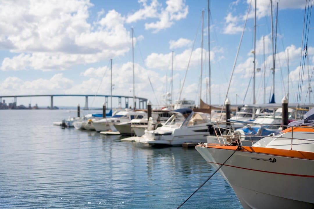 San Diego boat rental guide: kam a za koľko si prenajať loď