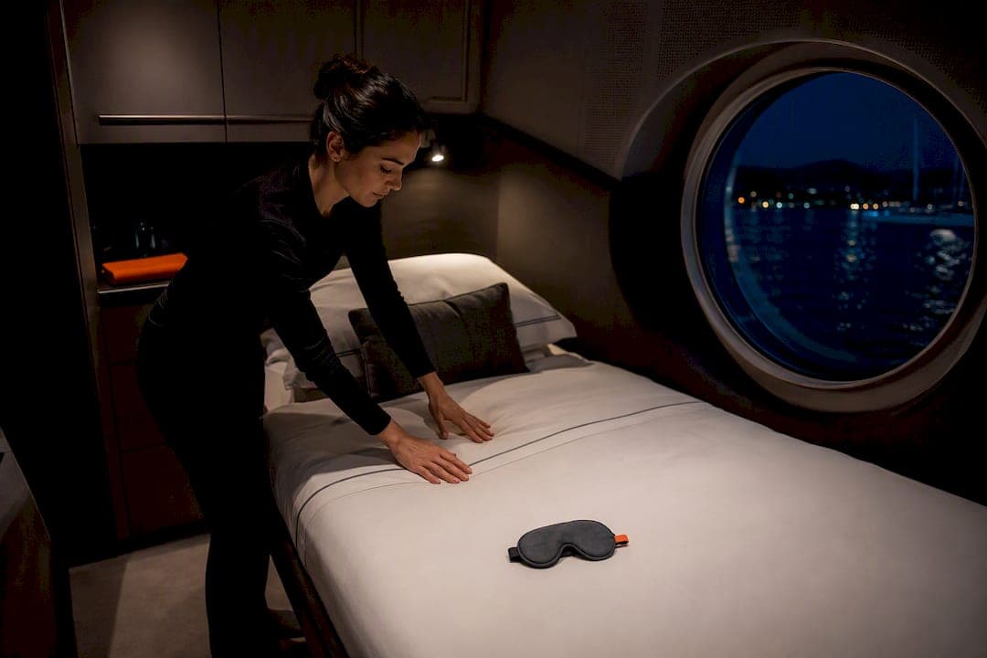 Boutique Comfort at Sea: Sleep Aboard Yacht Charter for Luxury Guests