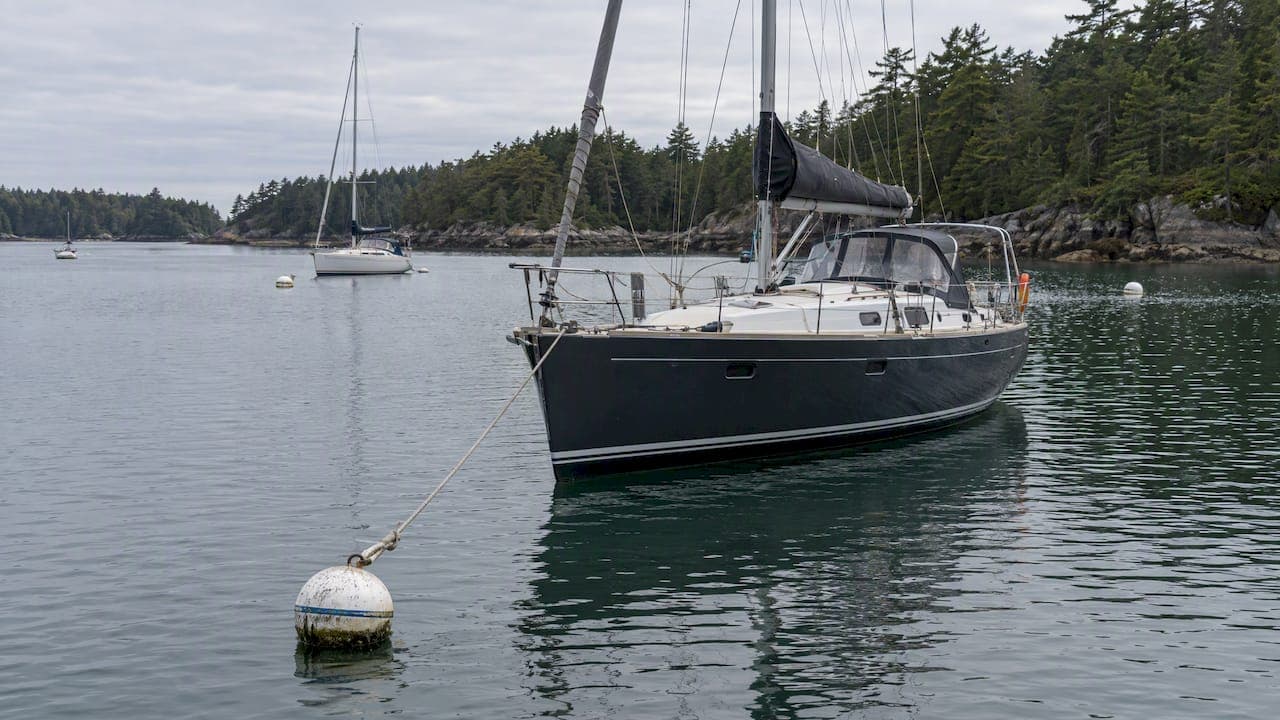 Mooring Fees for Charters: The Cost Outside Your Base Price